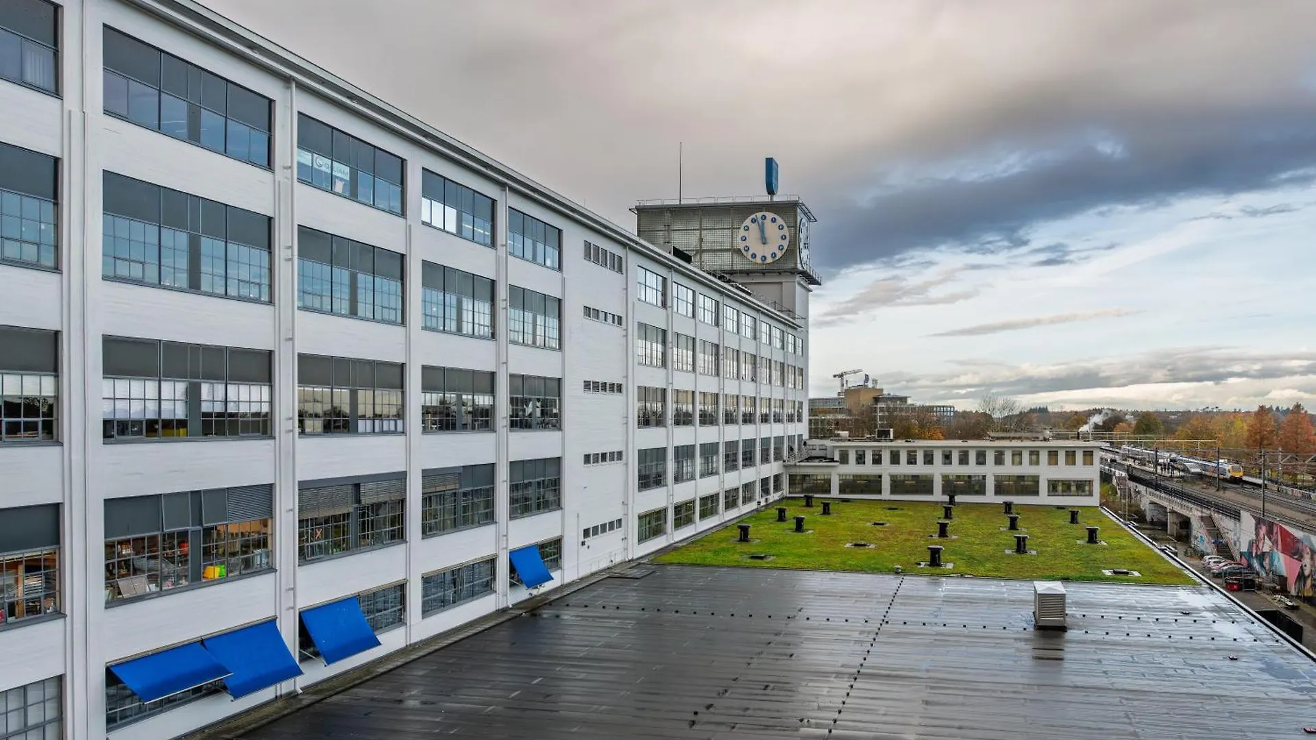 Stayokay Hostel Eindhoven - Blue Collar Hotel