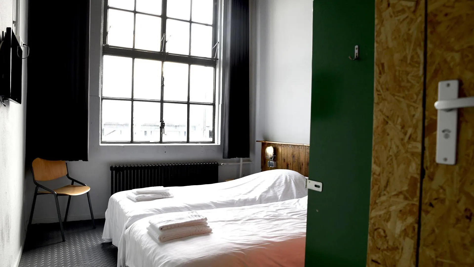 Stayokay Hostel Eindhoven - Blue Collar 3*,